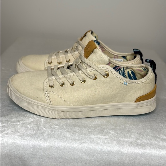 TOMS Size 7.5 UNISEX SHOES Cream Canvas Sneakers - Picture 5 of 11